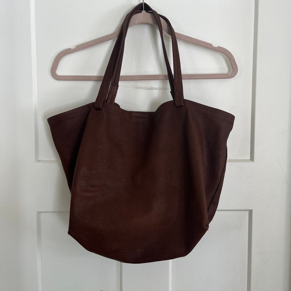 Unstructured Unlined Leather Tote Medium Size